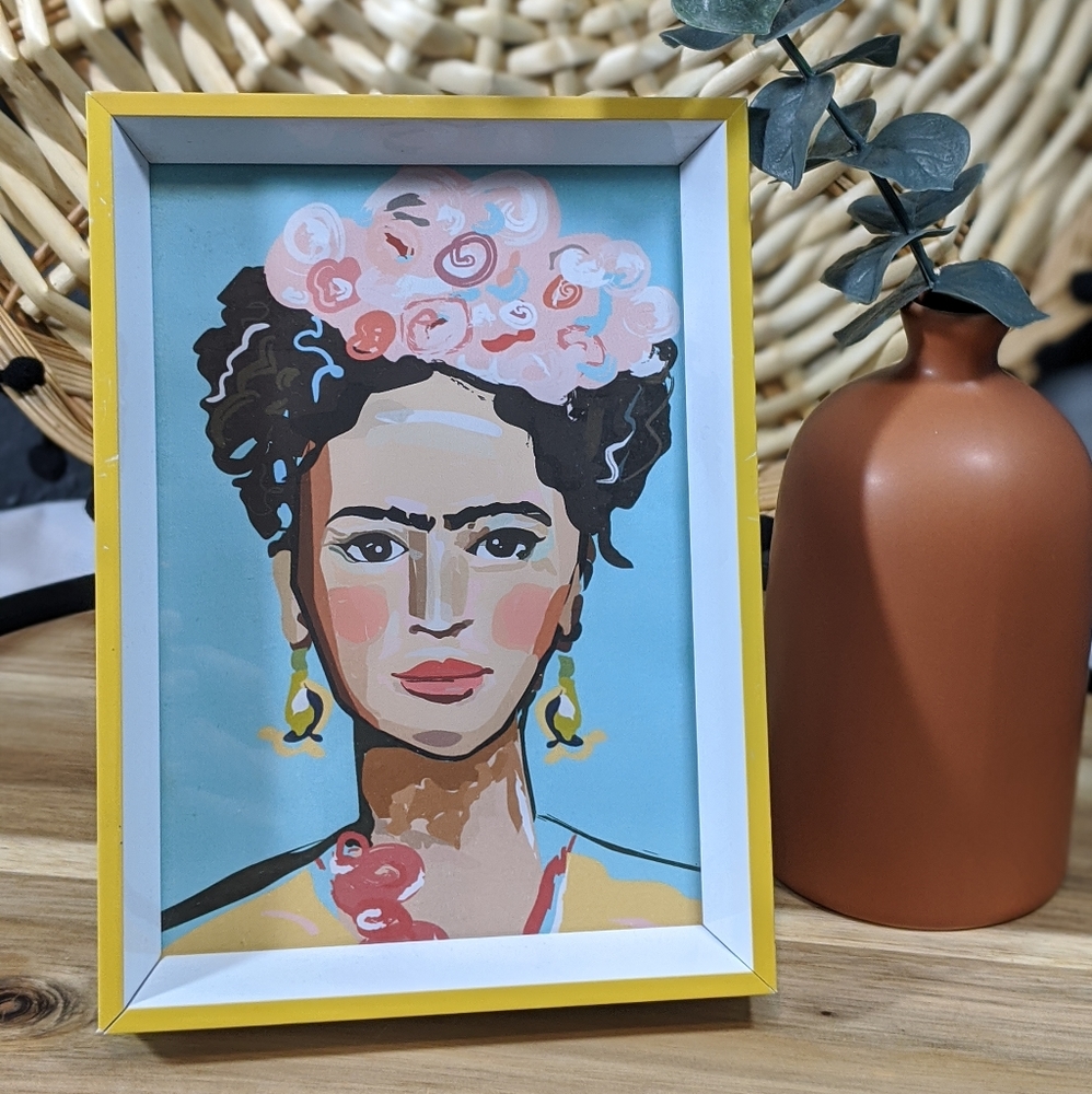 Frida portrait decor